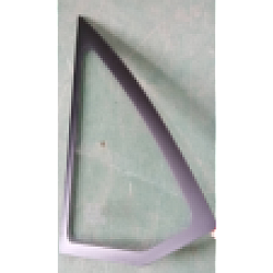 Geam triunghiular fata stanga